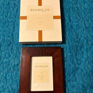 Actor Lame Brown Ash Finish Wooden Photo Frame for Pictures 4"x6". NIB